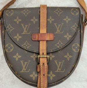 Vintage Louis Vuitton Chantilly PM crosbody bag!